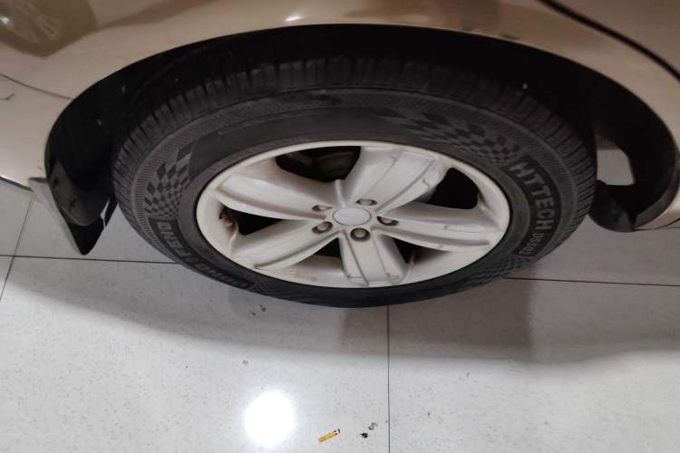 Used Geely Auto GX7 2013 2.0L Automatic Prestige Edition Right Rear Wheel Hub