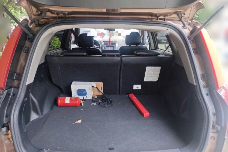 Used Geely Auto GX7 2013 2.0L Automatic Entry-Level Trim Trunk