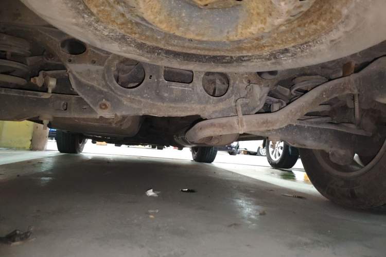 Used Geely Auto GX7 2013 2.0L Automatic Prestige Edition Chassis Rear
