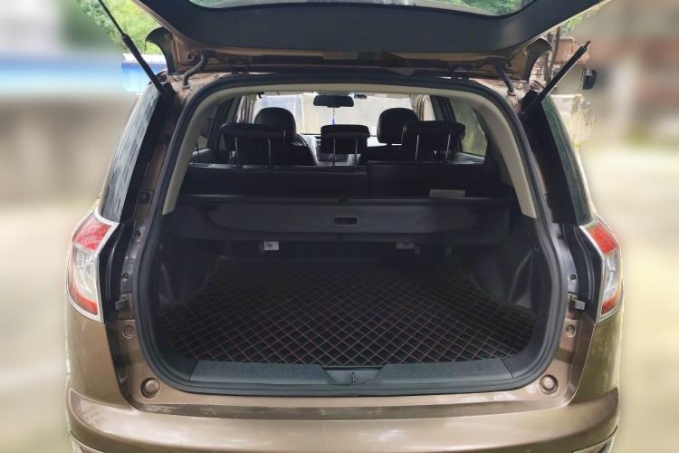 Used Geely Auto GX7 2013 2.0L Manual Entry-Level Trim Trunk