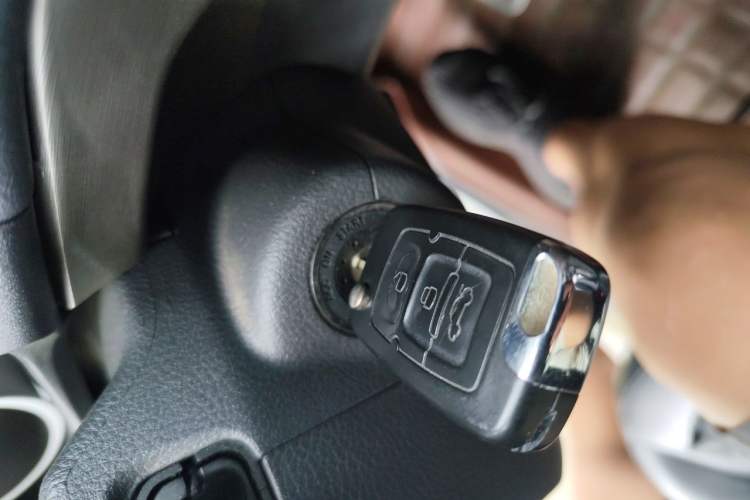 Used Geely Auto GX7 2013 2.0L Manual Entry-Level Trim Vehicle Key