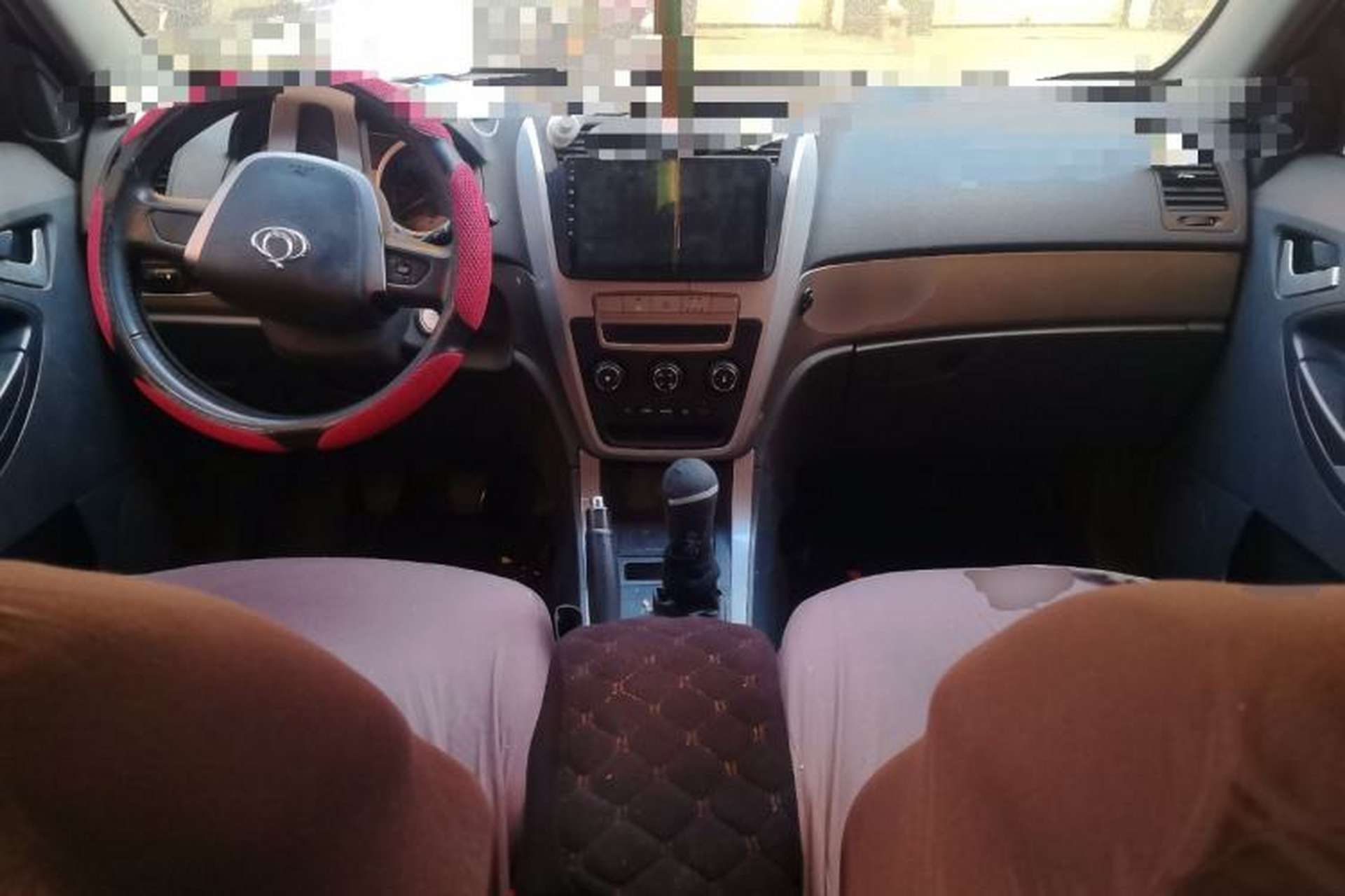 Used Geely Auto GX7 2013 1.8L Manual Elite Model Center Console
