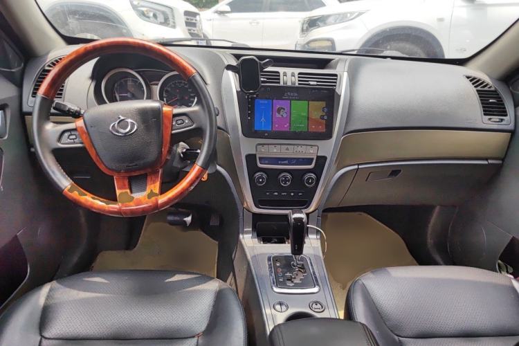 Used Geely Auto GX7 2013 2.0L Automatic Prestige Edition Center Console