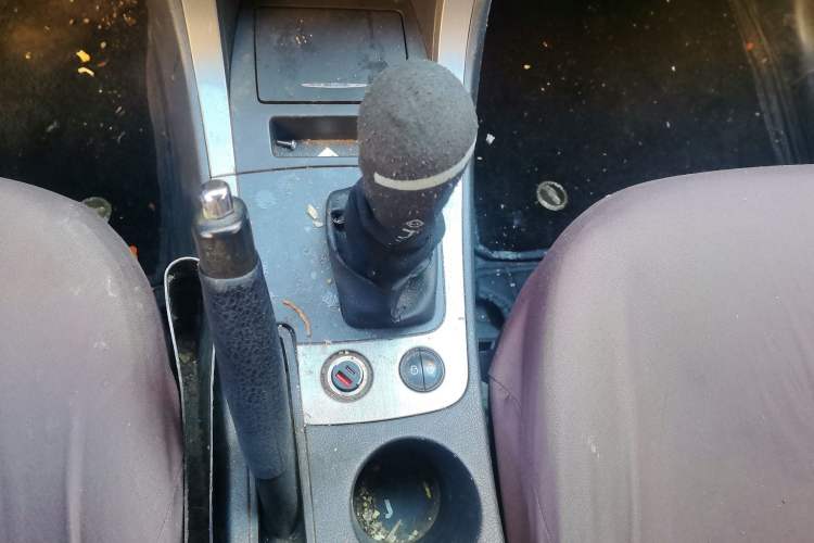 Used Geely Auto GX7 2013 1.8L Manual Elite Model Gear Lever