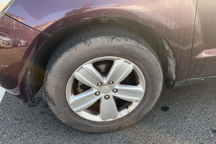 Used Geely Auto GX7 2013 1.8L Manual Elite Model Left Front Wheel Hub