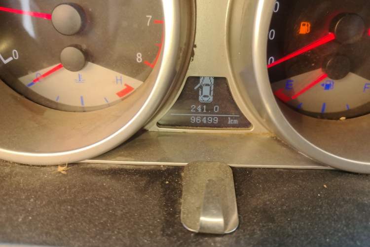 Used Geely Auto GX7 2013 1.8L Manual Elite Model Odometer Close Up