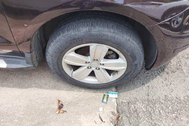 Used Geely Auto GX7 2013 2.0L Automatic Prestige Edition Right Front Wheel Hub