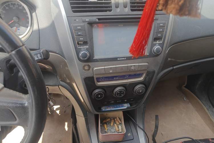 Used Geely Auto GX7 2013 1.8L Manual Elite Model Audio And AC Panel