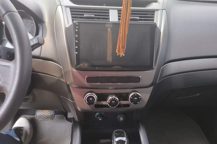 Used Geely Auto GX7 2013 2.0L Automatic Entry-Level Trim Audio And AC Panel