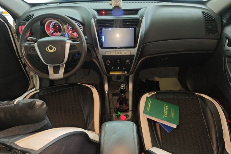 Used Geely Auto GX7 2013 1.8L Manual Entry-Level Model Center Console