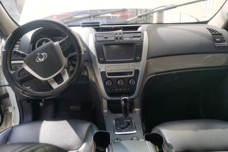 Used Geely Auto GX7 2013 2.0L Automatic Prestige Edition Center Console