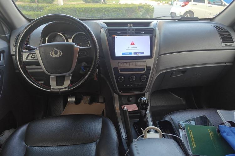 Used Geely Auto GX7 2013 2.0L Manual Luxury Version Center Console