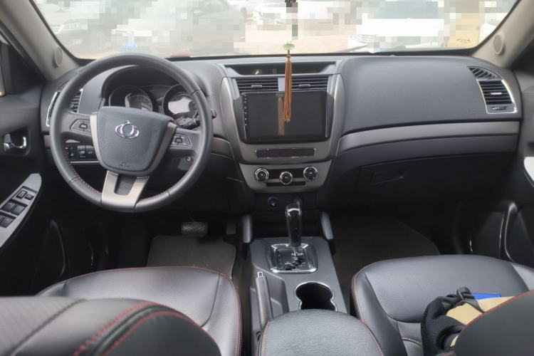 Used Geely Auto GX7 2013 2.0L Automatic Entry-Level Trim Center Console