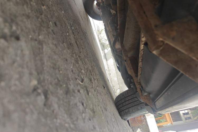 Used Geely Auto GX7 2013 1.8L Manual Elite Model Chassis Front Right