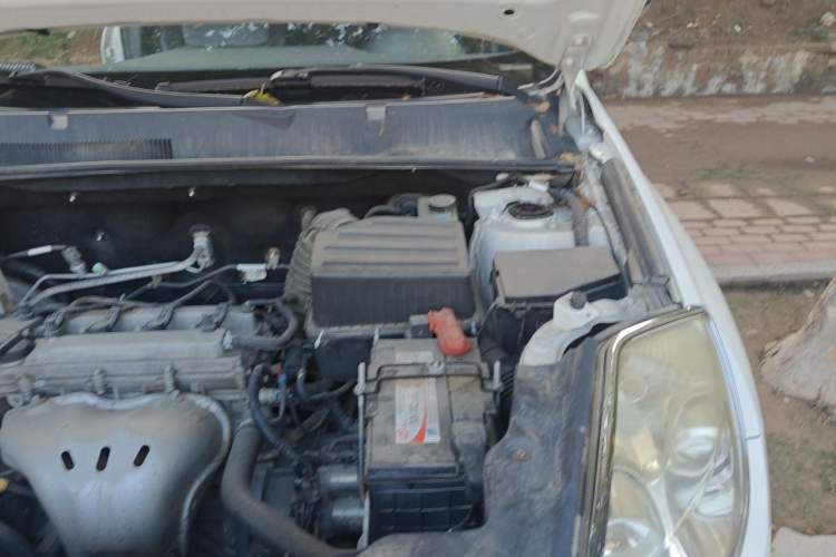 Used Geely Auto GX7 2013 2.0L Manual Luxury Version Engine Bay Left