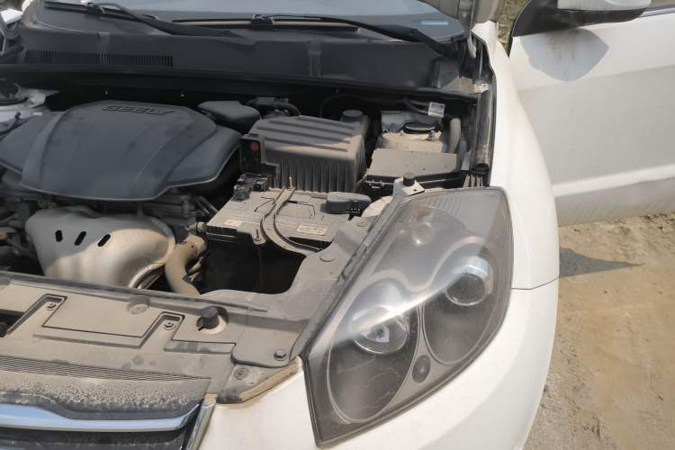 Used Geely Auto GX7 2013 2.0L Automatic Entry-Level Trim Engine Bay Left