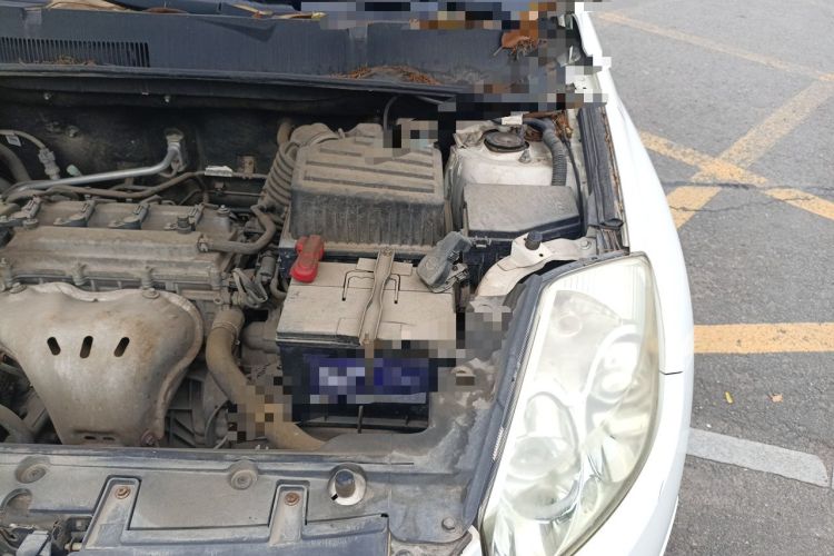 Used Geely Auto GX7 2013 2.0L Automatic Prestige Edition Engine Bay Left