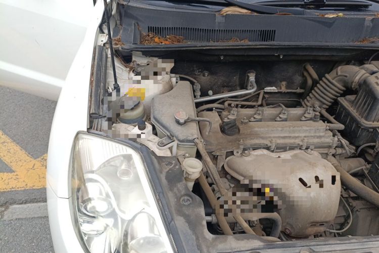 Used Geely Auto GX7 2013 2.0L Automatic Prestige Edition Engine Bay Right