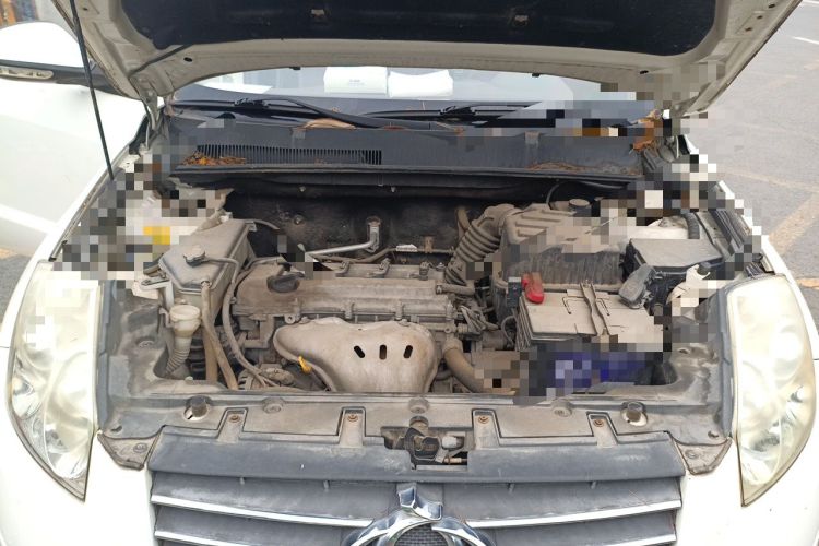 Used Geely Auto GX7 2013 2.0L Automatic Prestige Edition Engine Bay