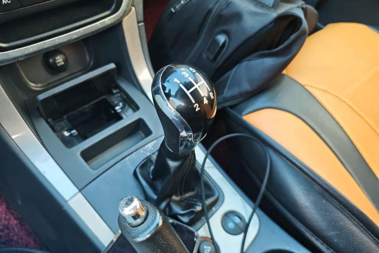 Used Geely Auto GX7 2013 1.8L Manual Luxury Model Gear Lever