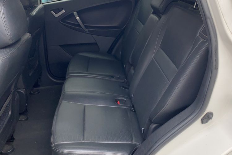 Used Geely Auto GX7 2013 2.0L Automatic Entry-Level Trim Interior 1