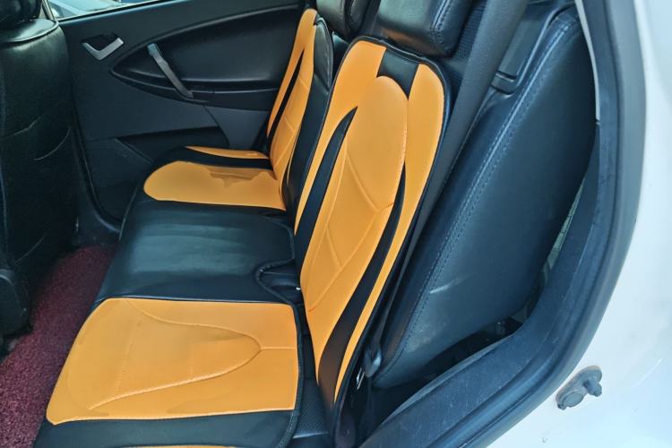 Used Geely Auto GX7 2013 1.8L Manual Luxury Model Interior 4