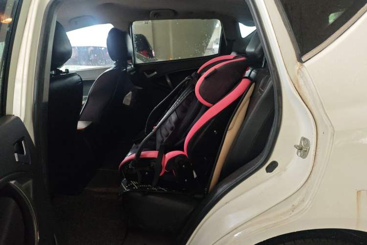Used Geely Auto GX7 2013 1.8L Manual Entry-Level Model Left Rear Seat