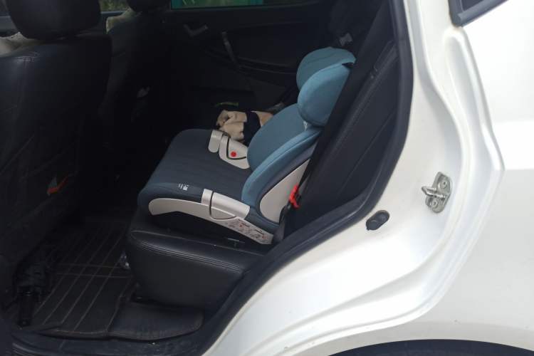 Used Geely Auto GX7 2013 2.0L Automatic Prestige Edition Left Rear Seat