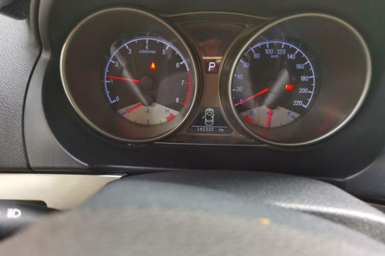 Used Geely Auto GX7 2013 2.0L Automatic Prestige Edition Odometer Close Up