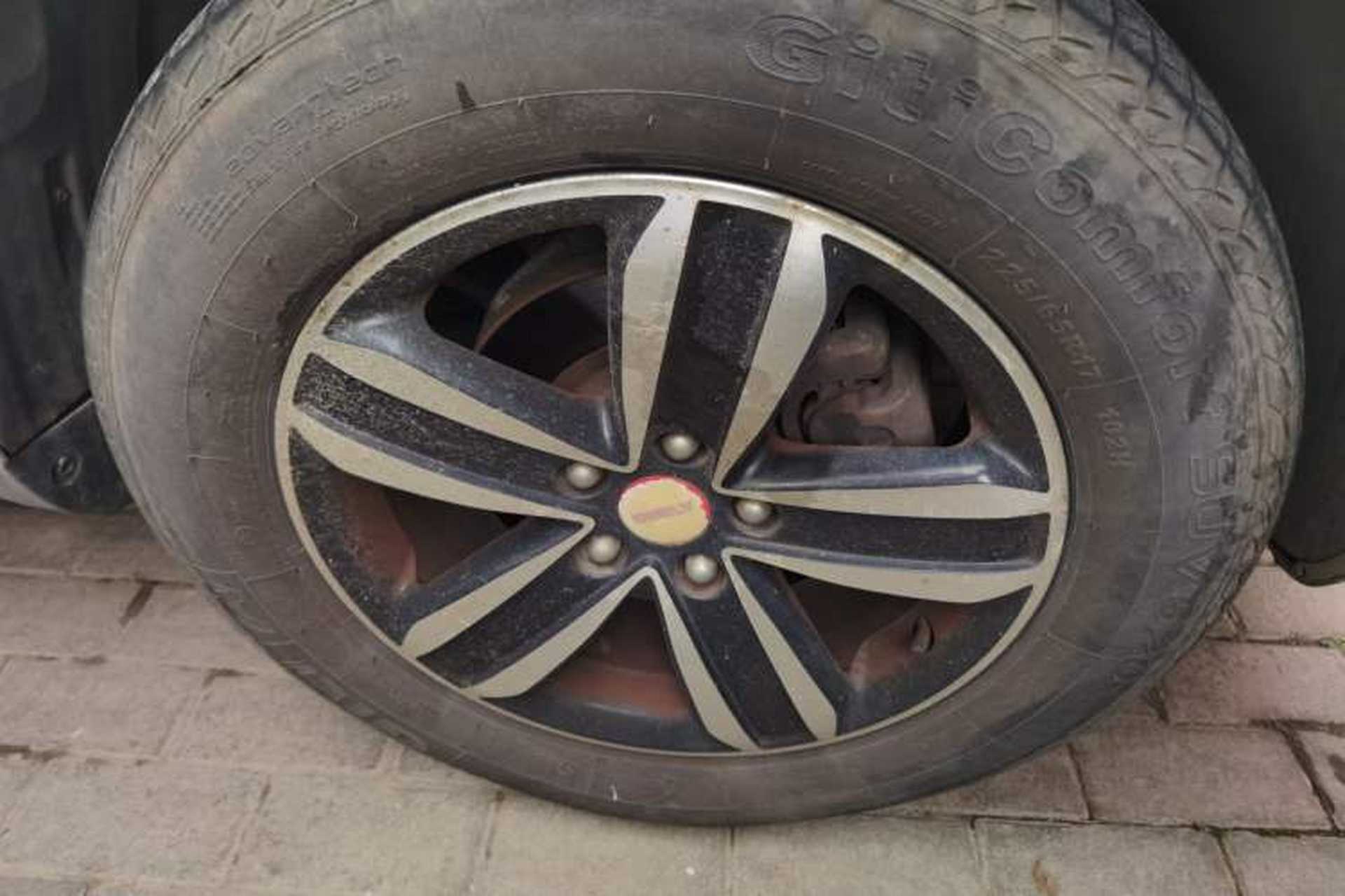 Used Geely Auto GX7 2013 2.0L Automatic Prestige Edition Right Front Wheel Hub