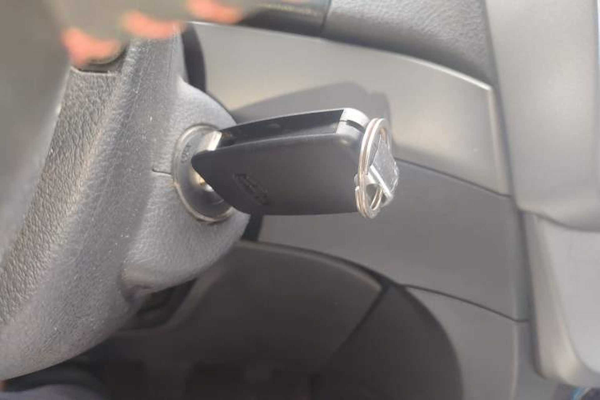Used Geely Auto GX7 2013 1.8L Manual Luxury Model Vehicle Key