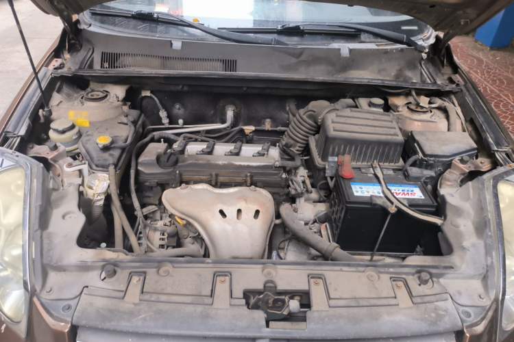 Used Geely Auto GX7 2013 2.0L Automatic Prestige Edition Engine Bay