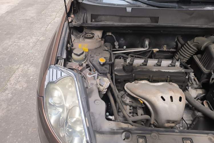 Used Geely Auto GX7 2013 2.0L Automatic Prestige Edition Engine Bay Right