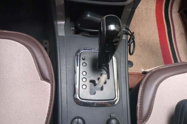 Used Geely Auto GX7 2013 2.0L Automatic Prestige Edition Gear Lever