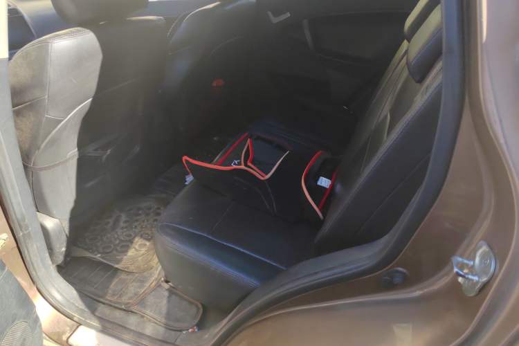 Used Geely Auto GX7 2013 1.8L Manual Entry-Level Model Left Rear Seat
