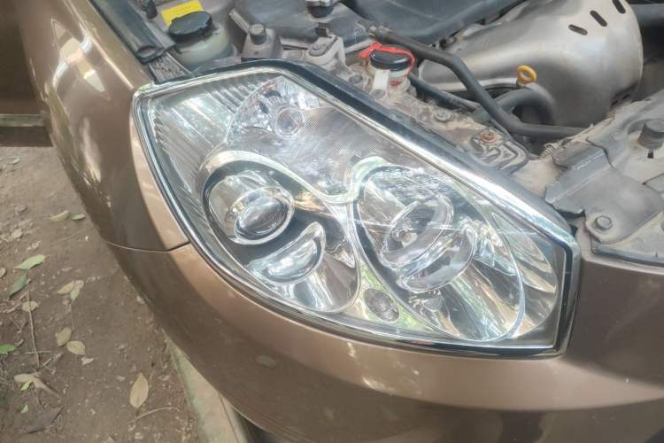 Used Geely Auto GX7 2013 2.0L Automatic Prestige Edition Right Front Headlight