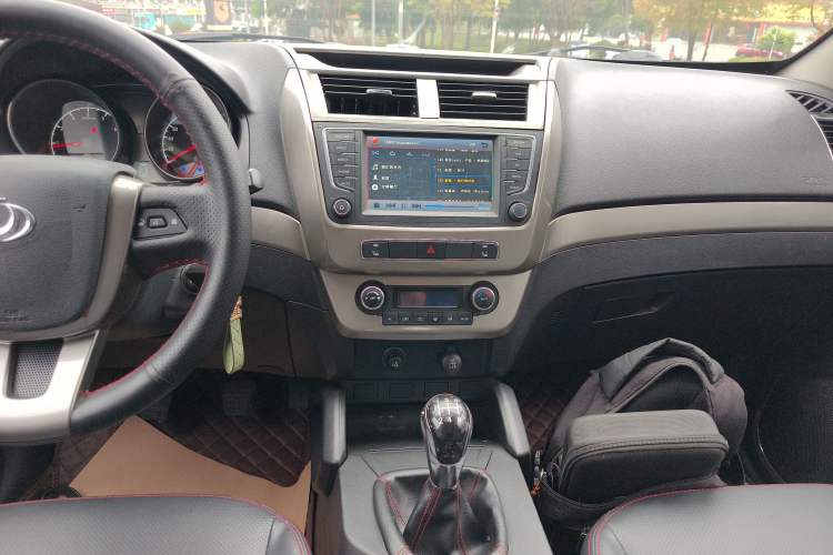 Used Geely Auto GX7 2014 1.8L Manual Luxury Model Audio And AC Panel