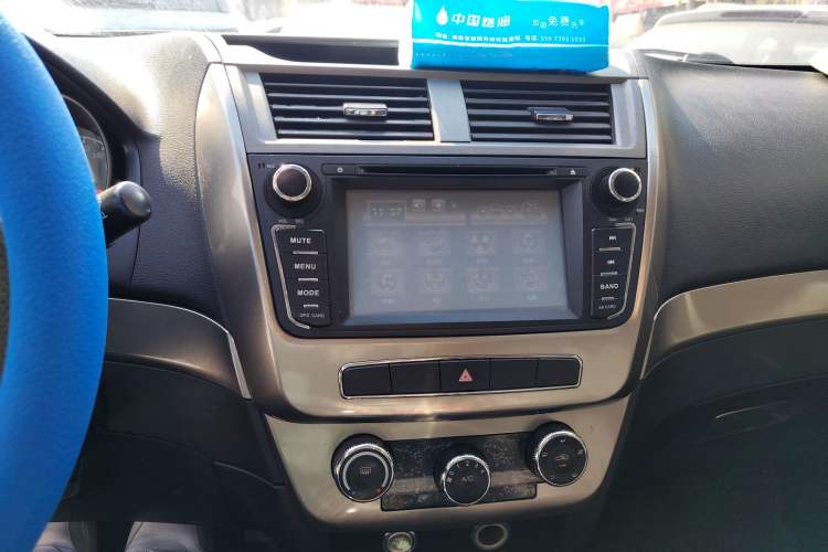 Used Geely Auto GX7 2014 1.8L Manual Value Edition Audio And AC Panel