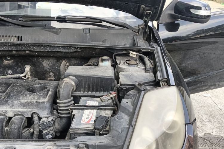 Used Geely Auto GX7 2014 1.8L Manual Elite Model Engine Bay Left