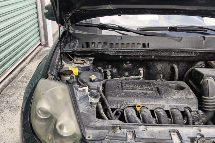 Used Geely Auto GX7 2014 1.8L Manual Elite Model Engine Bay Right