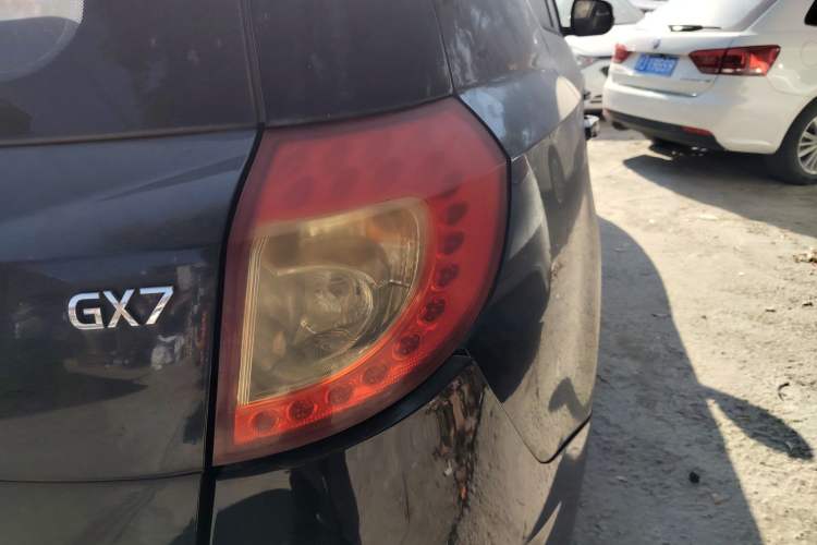 Used Geely Auto GX7 2014 1.8L Manual Value Edition Exterior 2