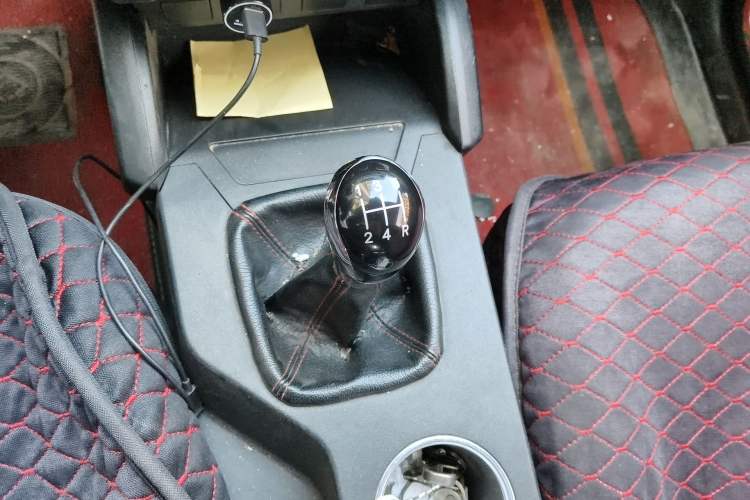 Used Geely Auto GX7 2014 1.8L Manual Value Edition Gear Lever