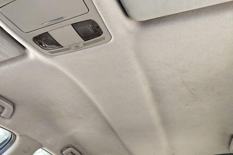 Used Geely Auto GX7 2014 1.8L Manual Value Edition Headliner