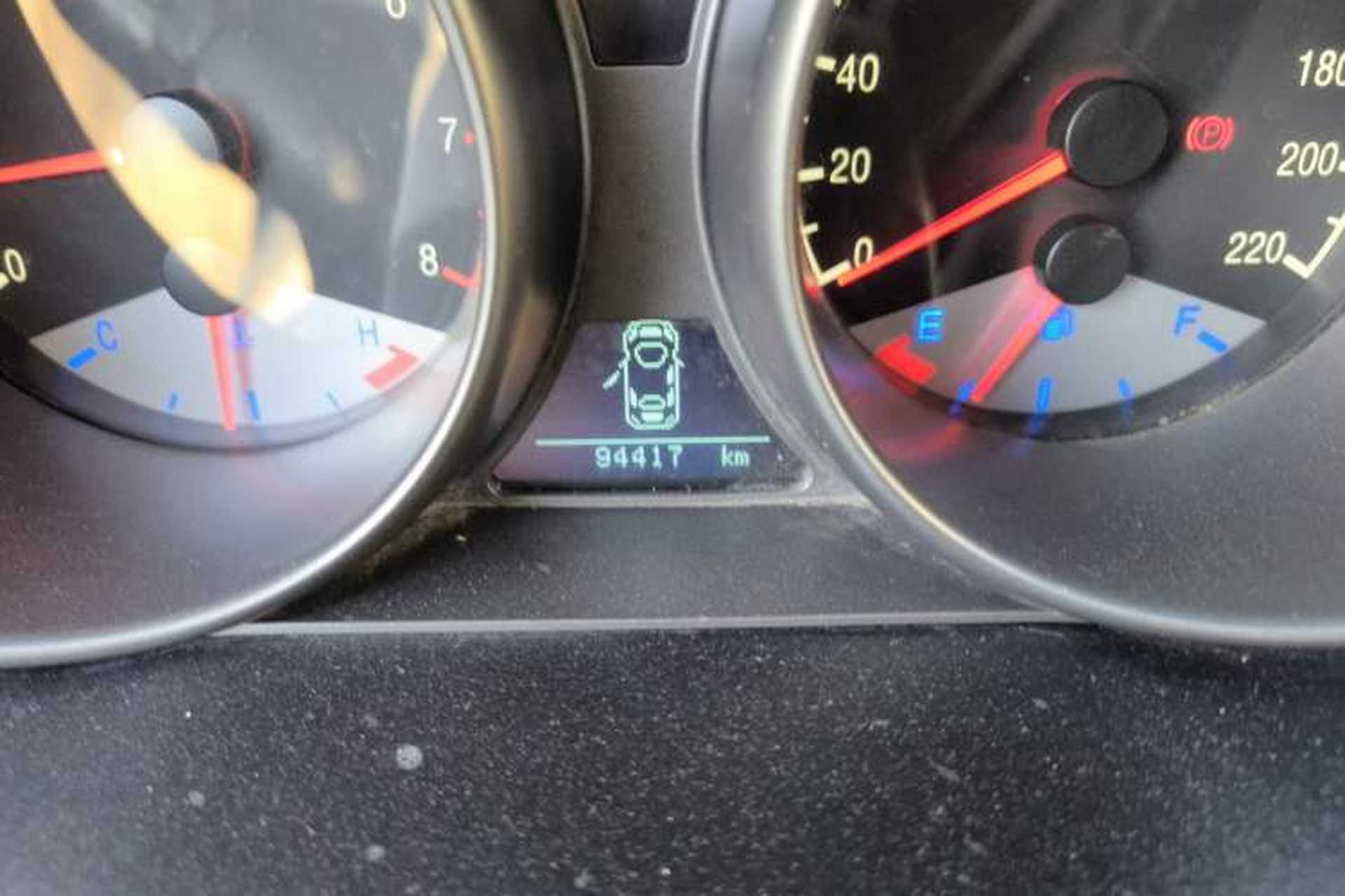 Used Geely Auto GX7 2014 1.8L Manual Value Edition Odometer Close Up