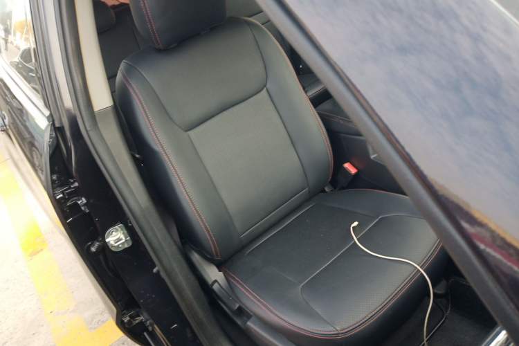 Used Geely Auto GX7 2014 1.8L Manual Value-Added Sunroof Edition Right Front Seat
