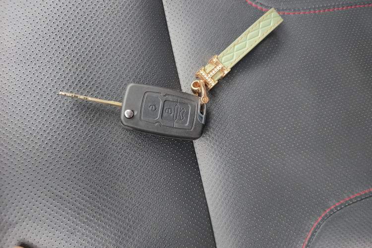 Used Geely Auto GX7 2014 1.8L Manual Luxury Model Vehicle Key