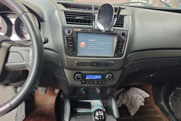Used Geely Auto GX7 2014 1.8L Manual Elite Model Audio And AC Panel