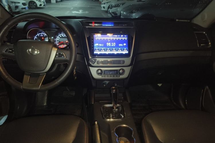 Used Geely Auto GX7 2014 2.0L Automatic Prestige Edition Center Console