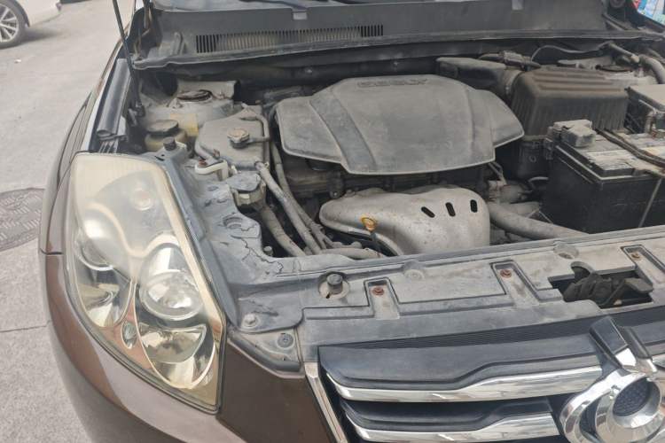Used Geely Auto GX7 2014 2.0L Automatic Prestige Edition Engine Bay Right