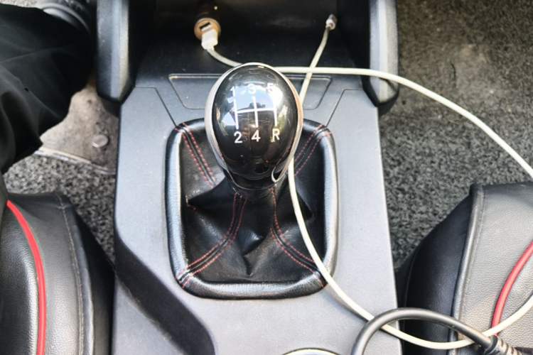 Used Geely Auto GX7 2014 1.8L Manual Value Edition Gear Lever